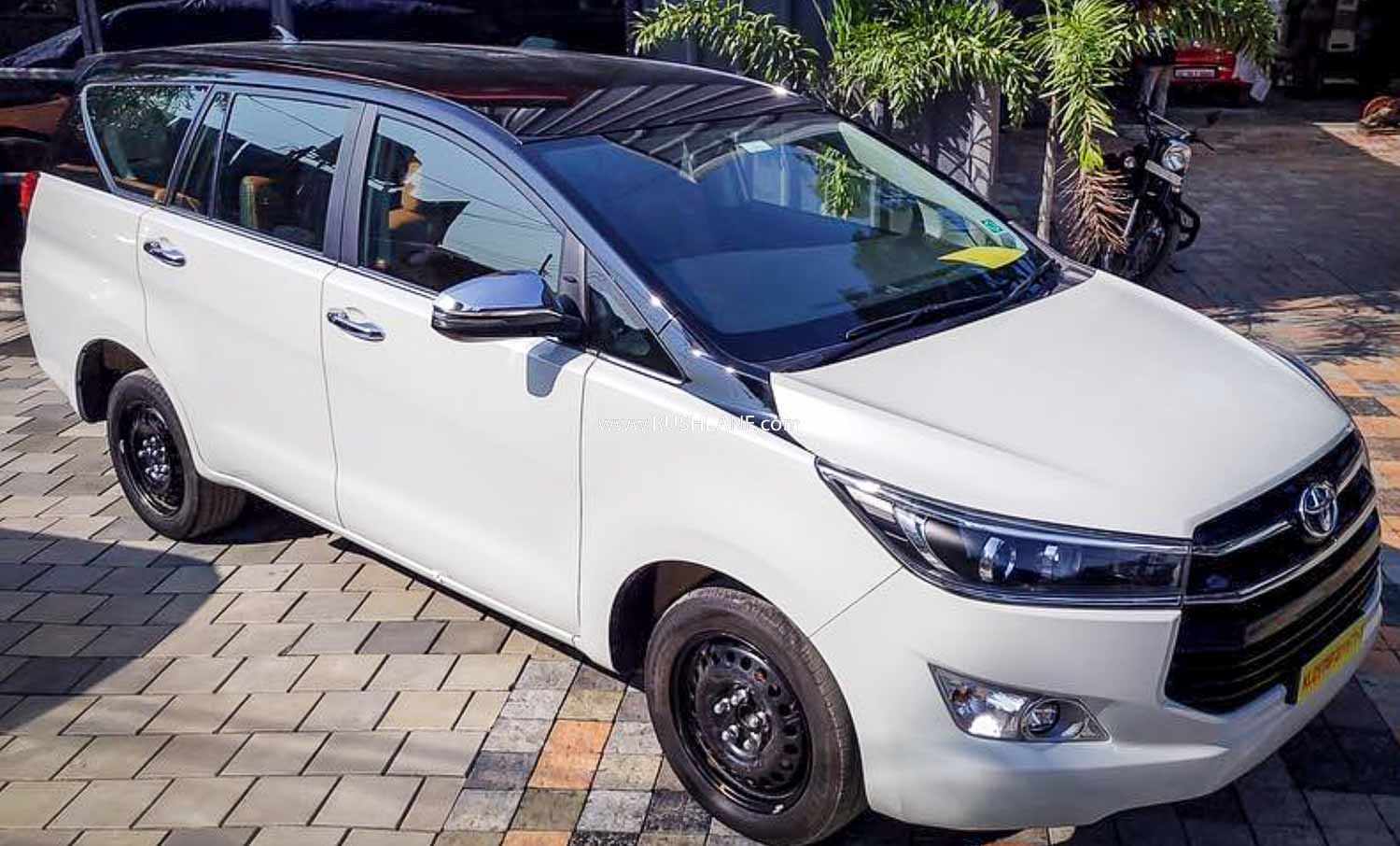 SUV - Toyota Innova Crysta